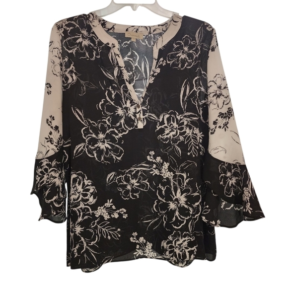 Chenault Tops - Chenault Black and White Floral Blouse, Size Large